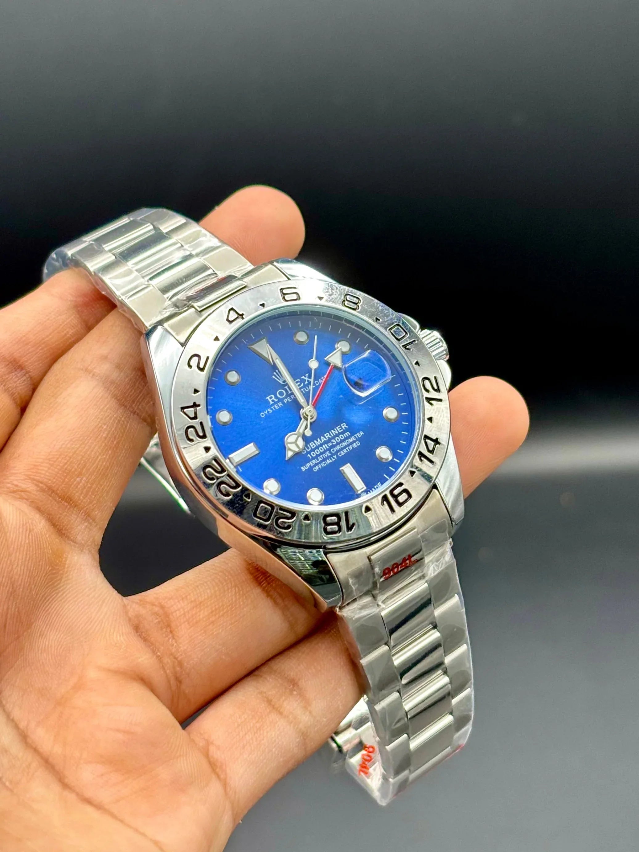 Blue Dial GMT Style Watch – Silver Bracelet (41 mm) - elapse