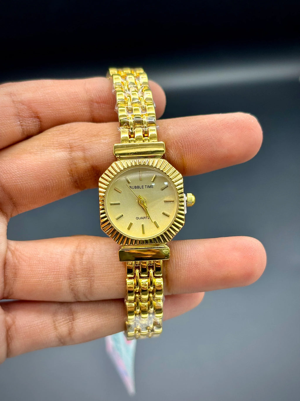 Elegant Golden Bubble Chain Watch – Contemporary Luxury Timepiece for Women - elapse