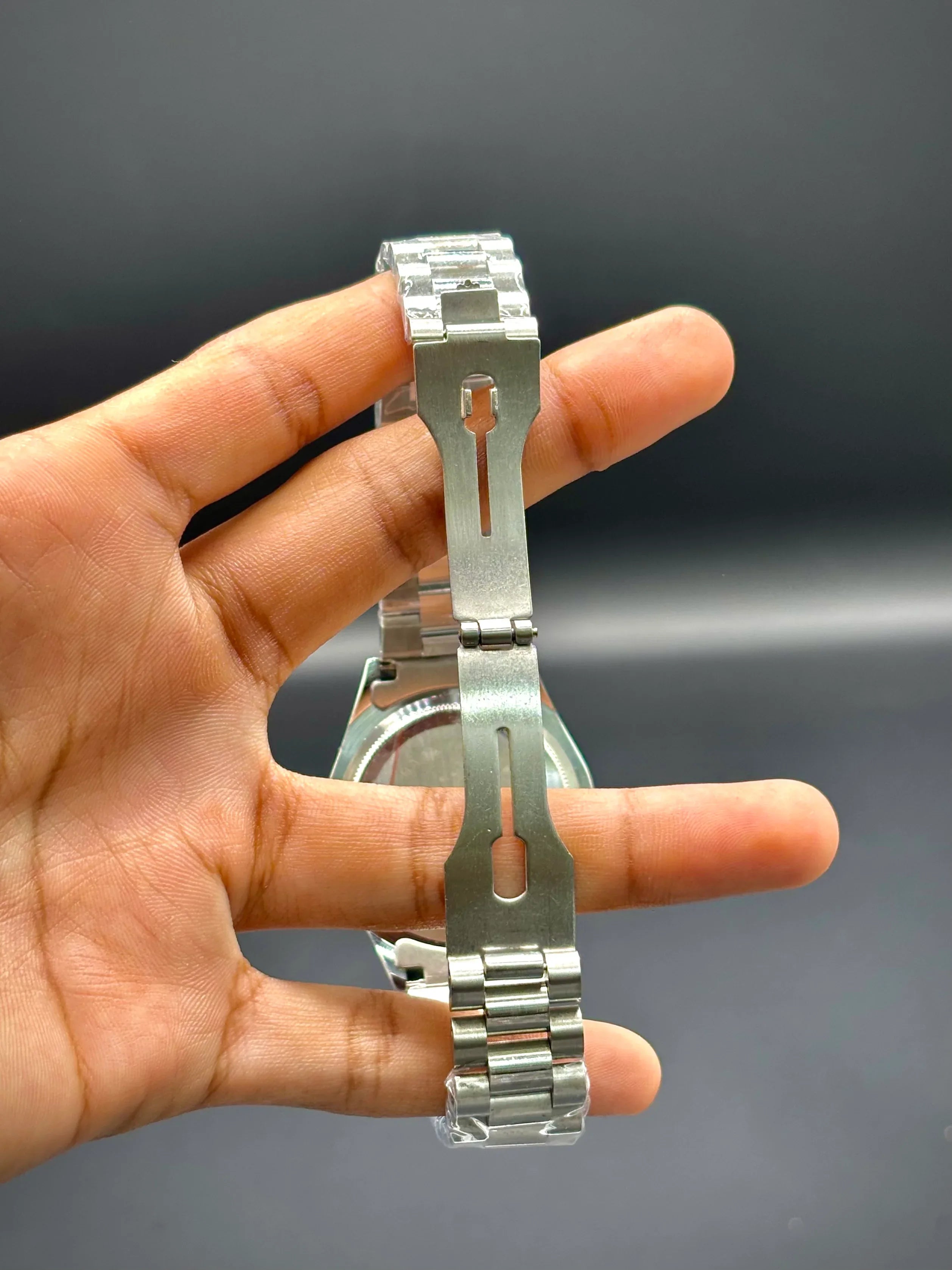 White Dial Full Silver Watch with Crystal Bezel – Datejust 41 - elapse