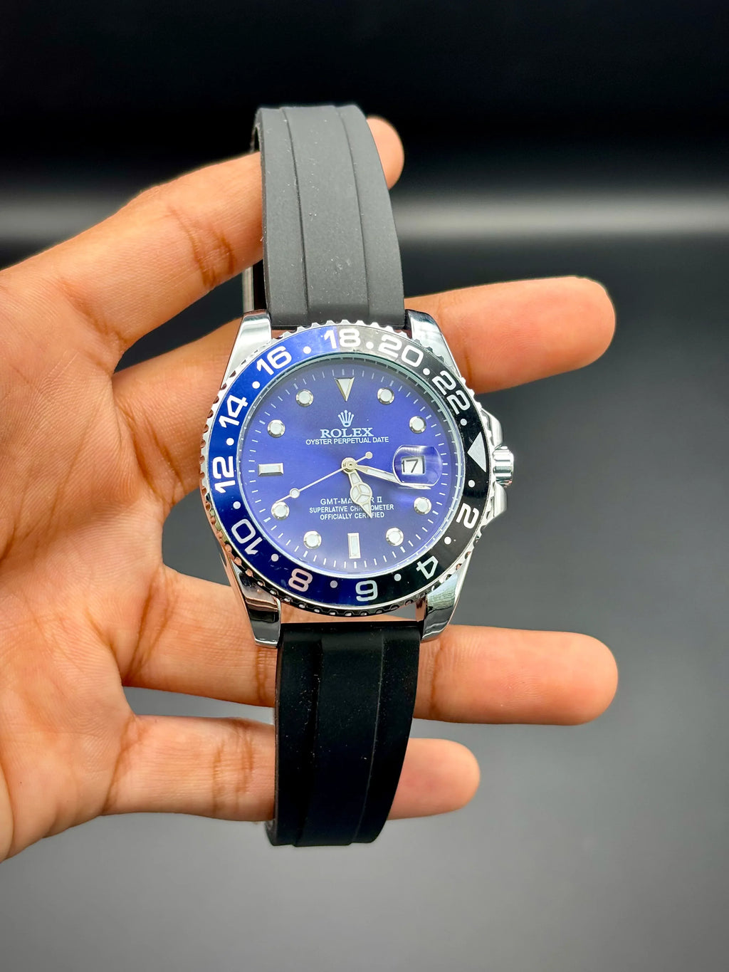 Blue Dial "Batman" Bezel Watch – Sporty Black Rubber Strap (42 mm) - elapse