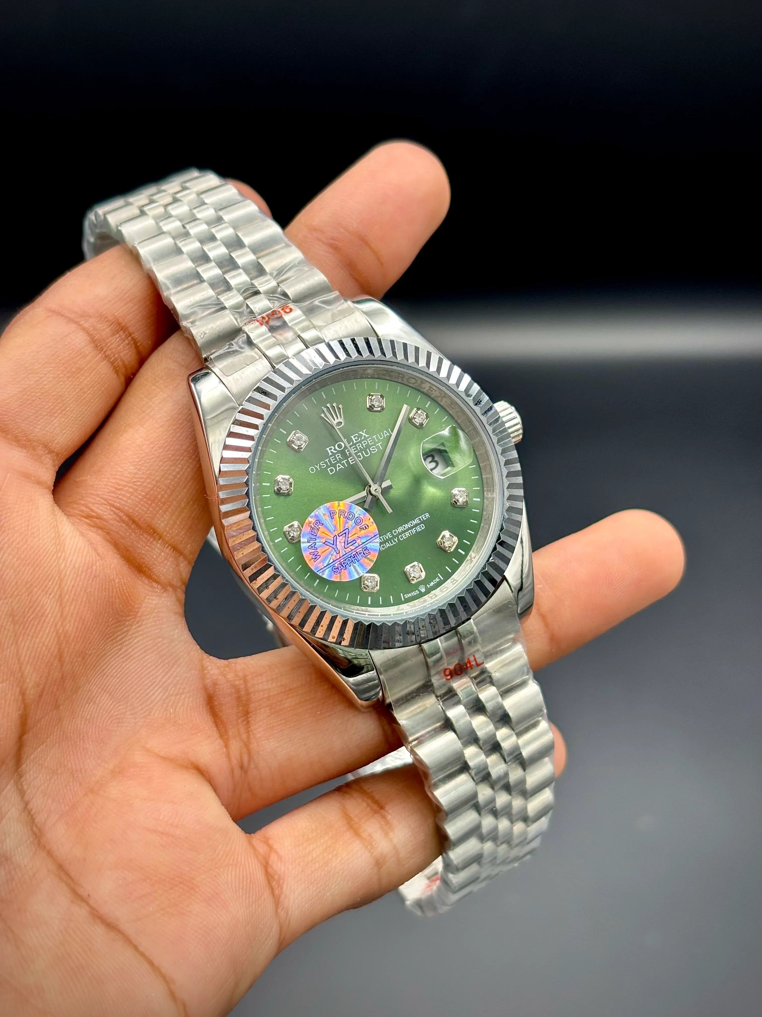 Luxury Green Dial Silver Chain Watch – Master Grade Rolex Style with Same-Day Date - elapse