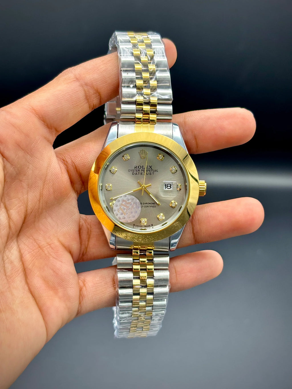 Silver Dial Diamond-Marker Watch – Two-Tone Gold & Silver Bracelet (41 mm) - elapse