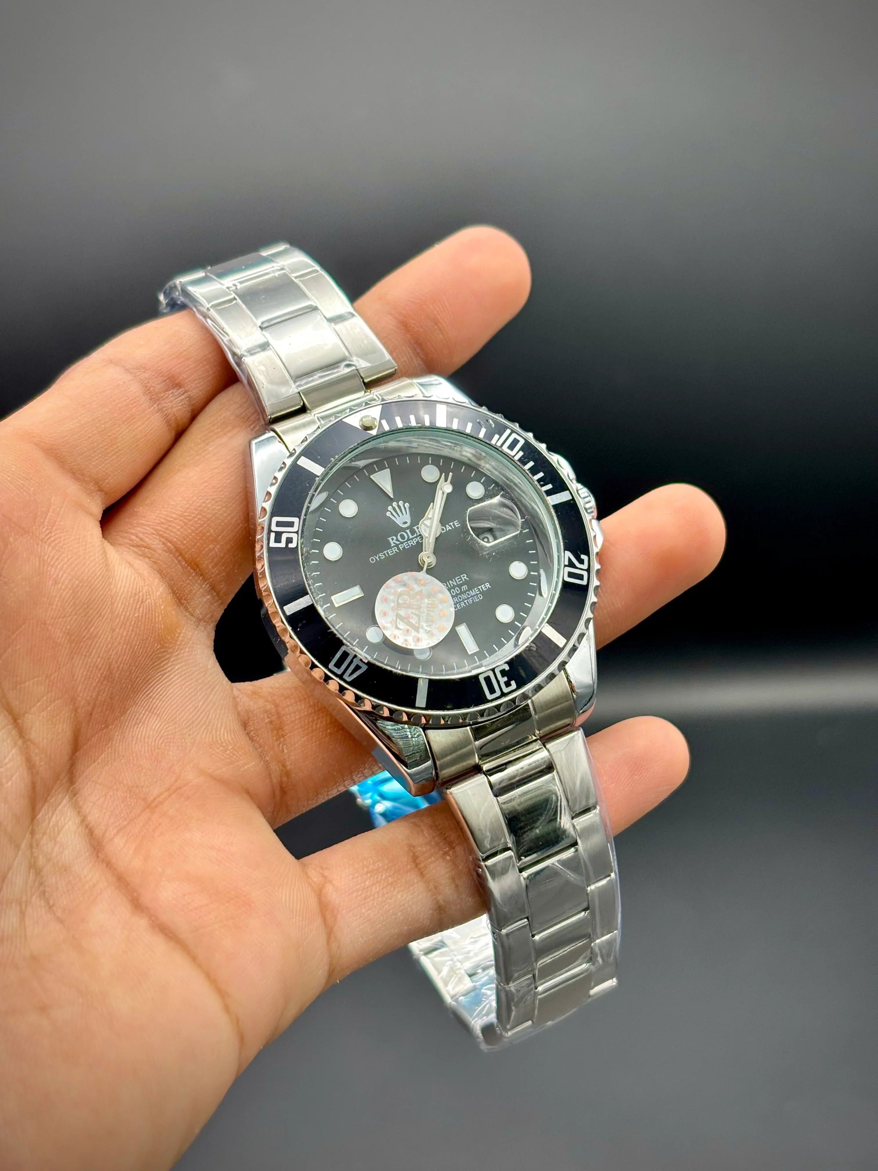 Black Dial Submariner Style Watch – Silver Bracelet (41 mm) - elapse