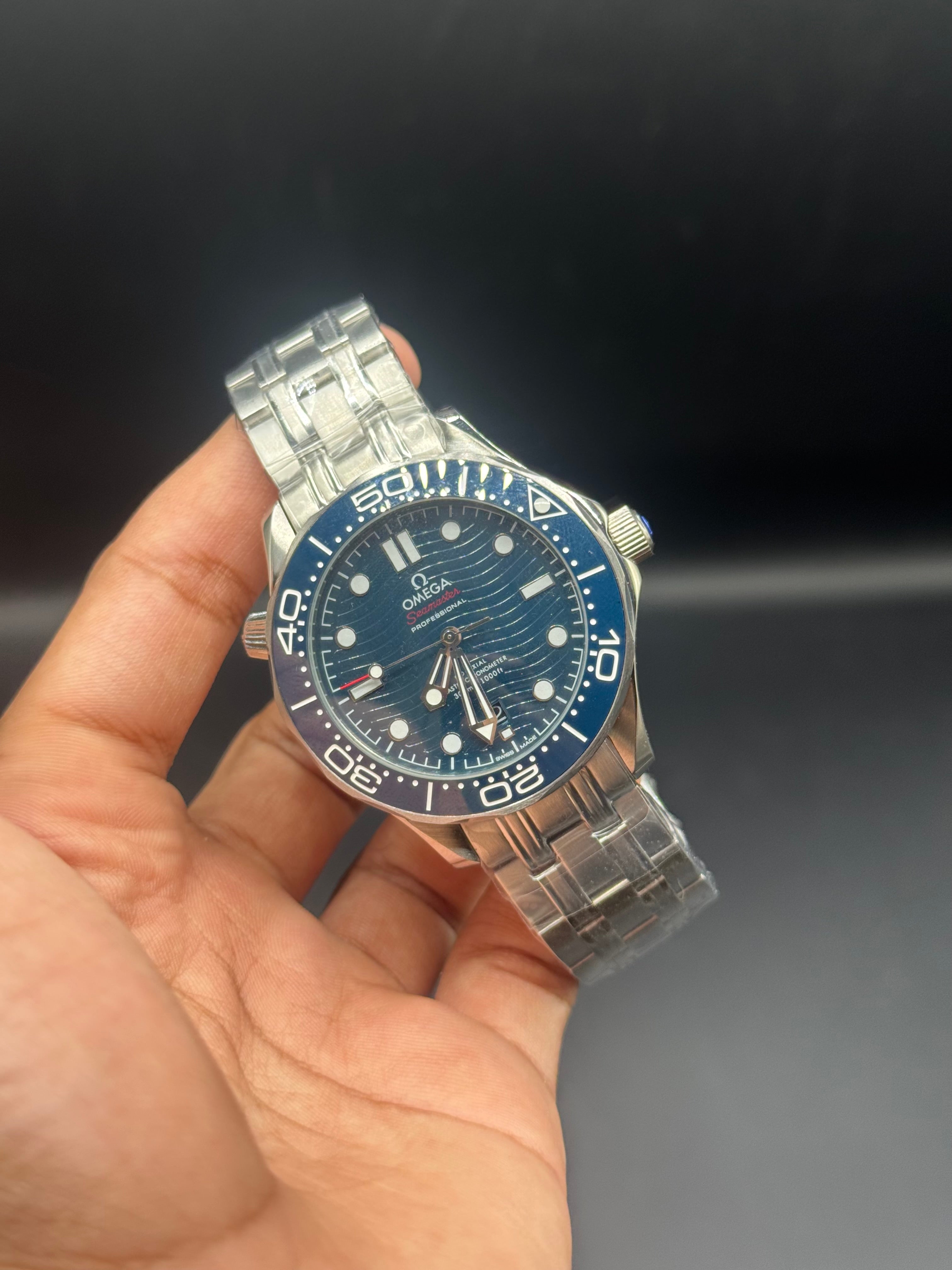 Omega Seamaster Diver 300M – Blue Dial, Stainless Steel
