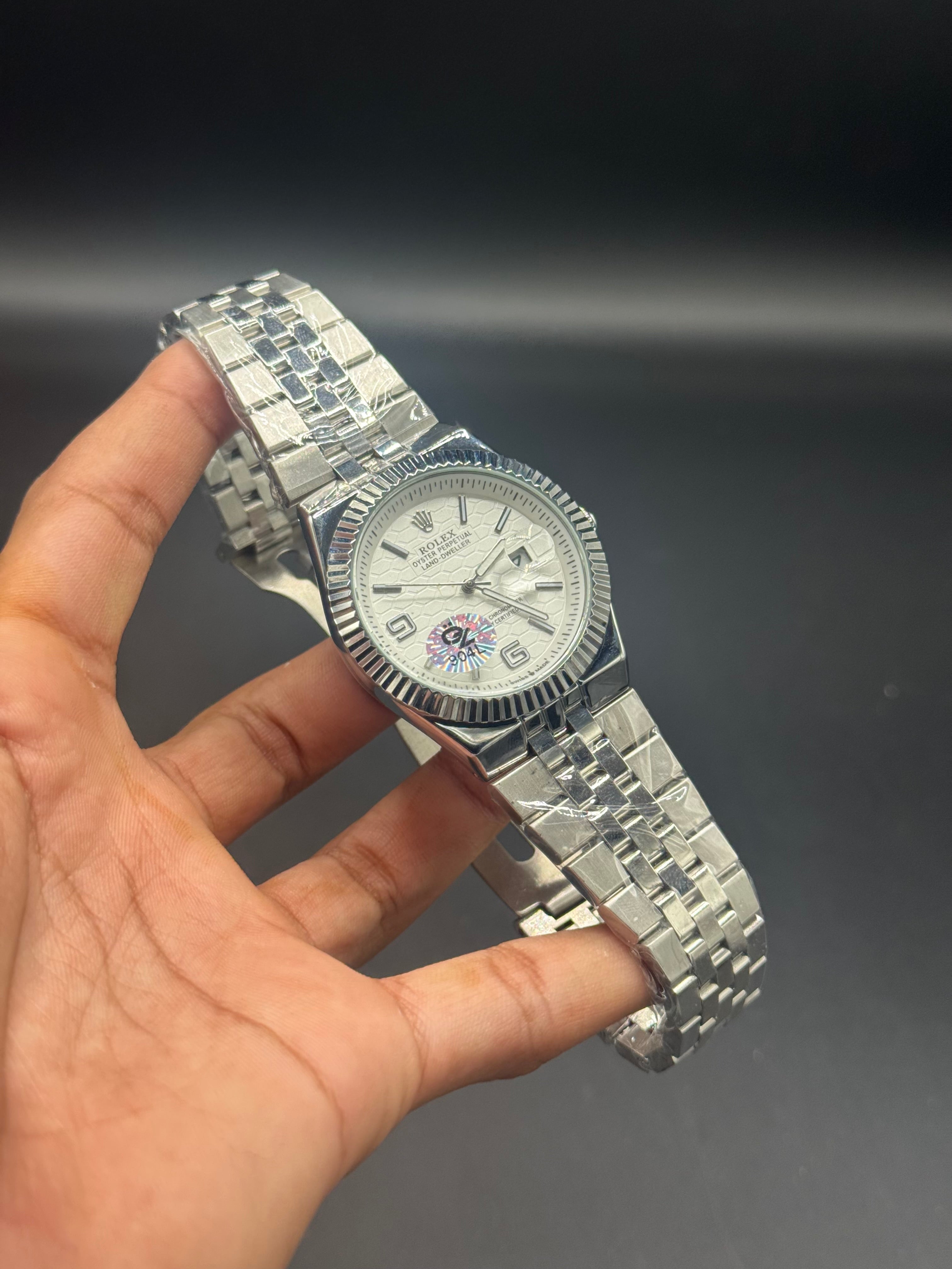 White Dial Land-Dweller Inspired | Sem Automatic Machinery |Silver Stainless Steel Chain | Honeycomb Texture | Date Display