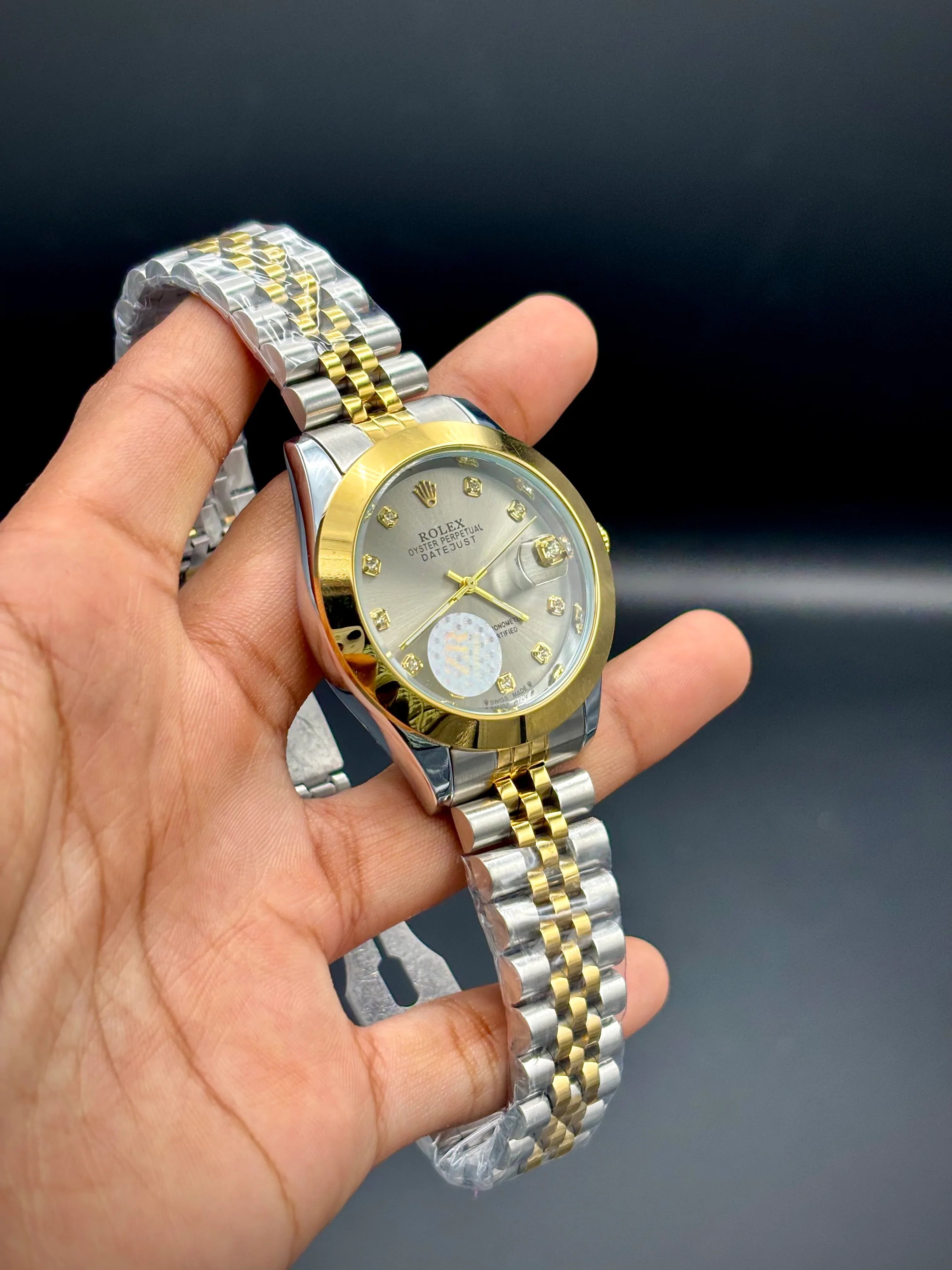 Silver Dial Diamond-Marker Watch – Two-Tone Gold & Silver Bracelet (41 mm) - elapse