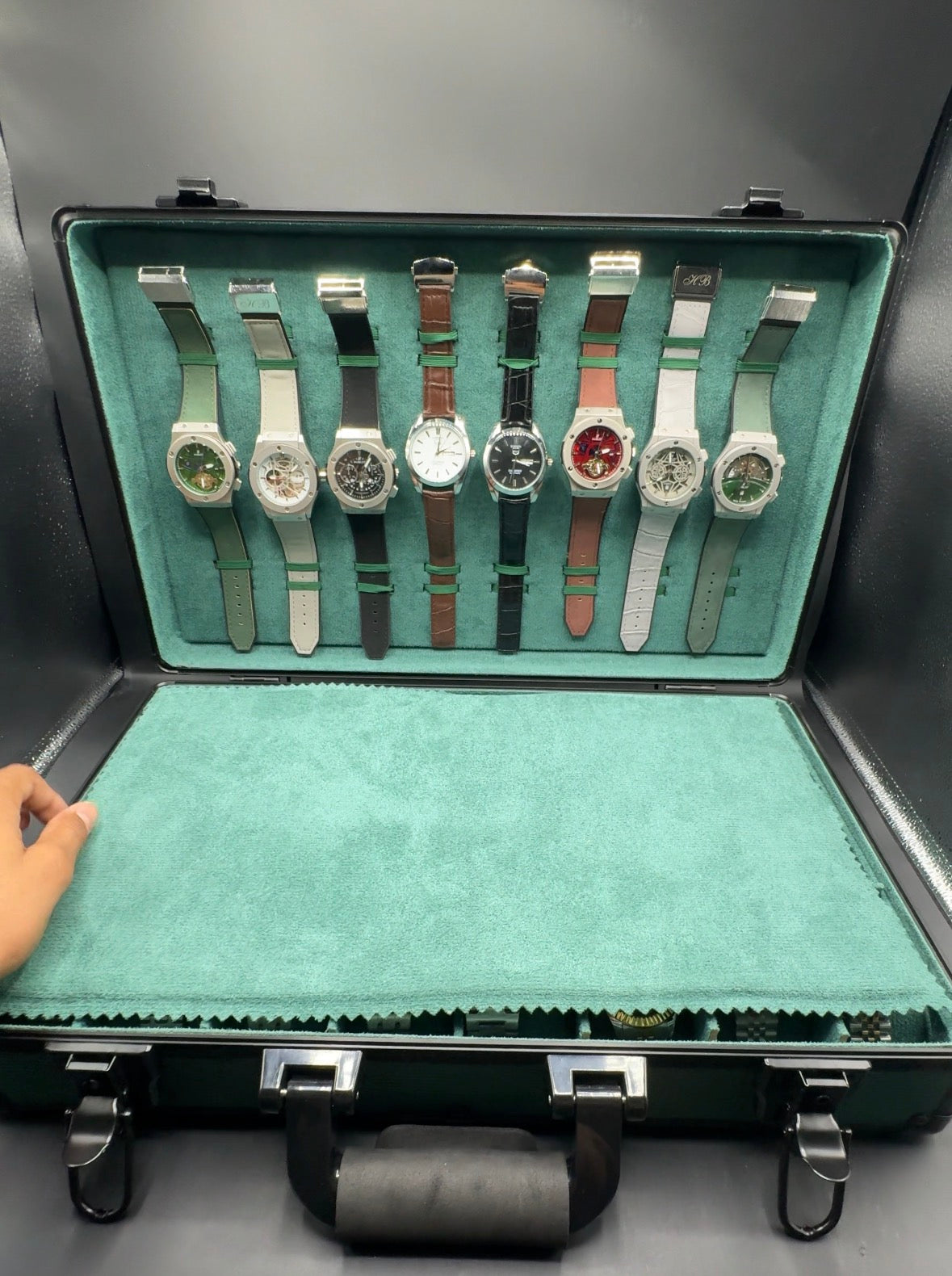 24-Piece Watch Organizer Case